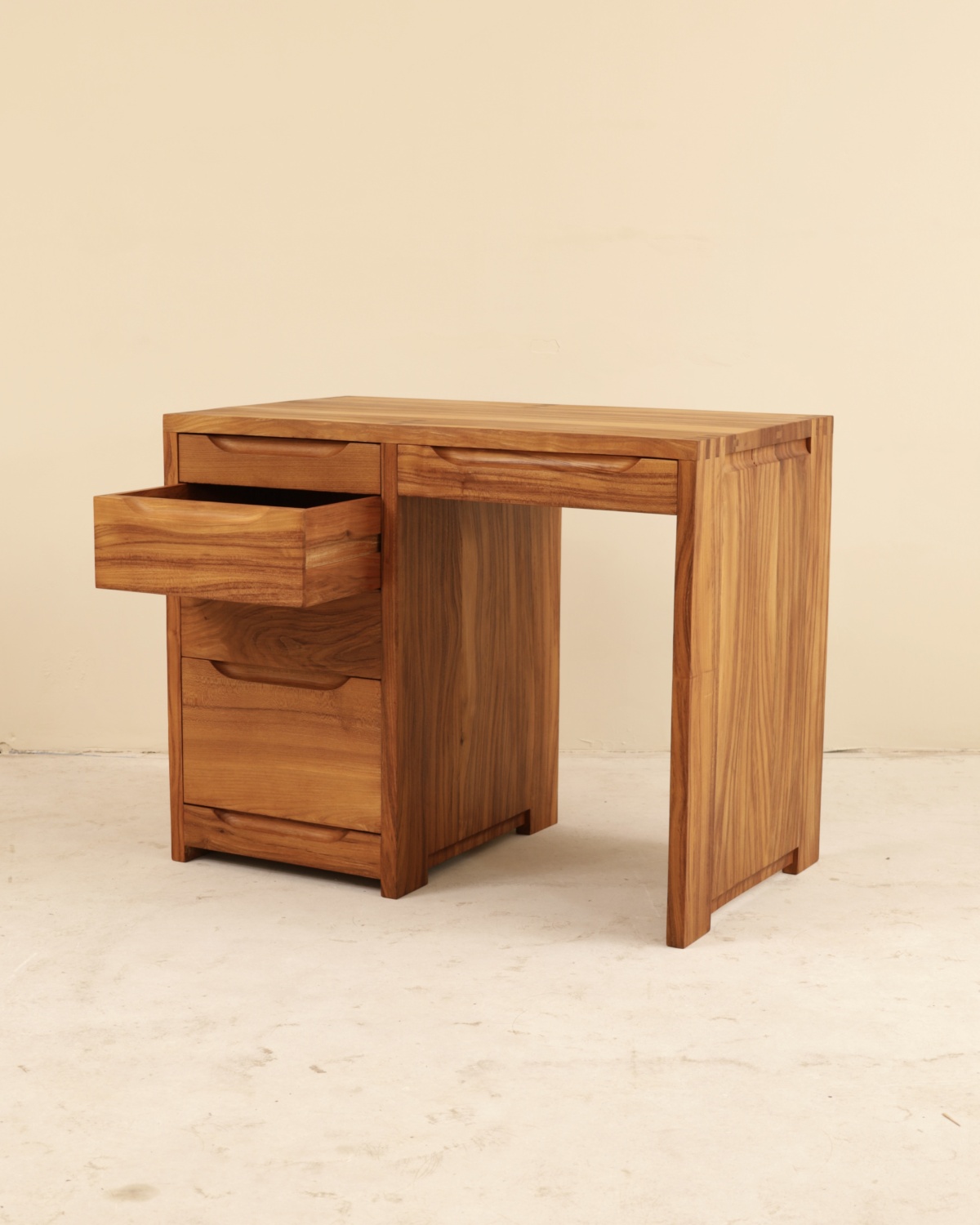 Bureau en orme massif, France, 1990&rsquo;s