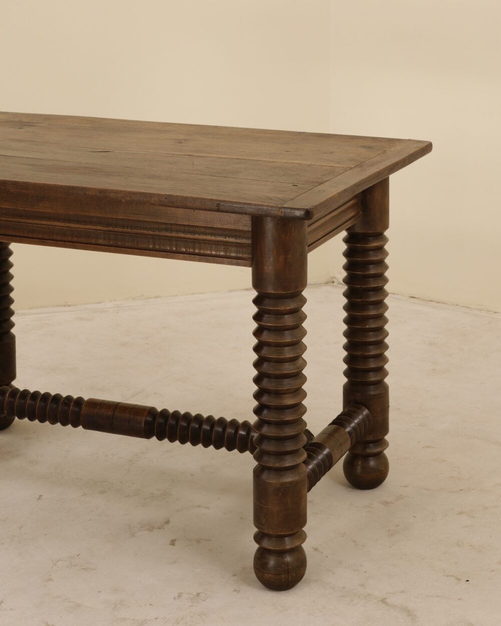 Table en bois massif, France, 1940&rsquo;s