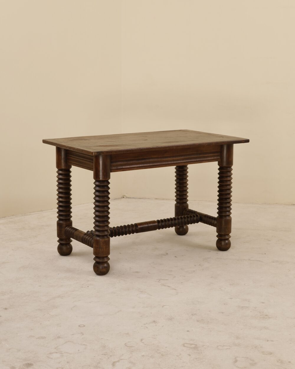 Table en bois massif, France, 1940&rsquo;s