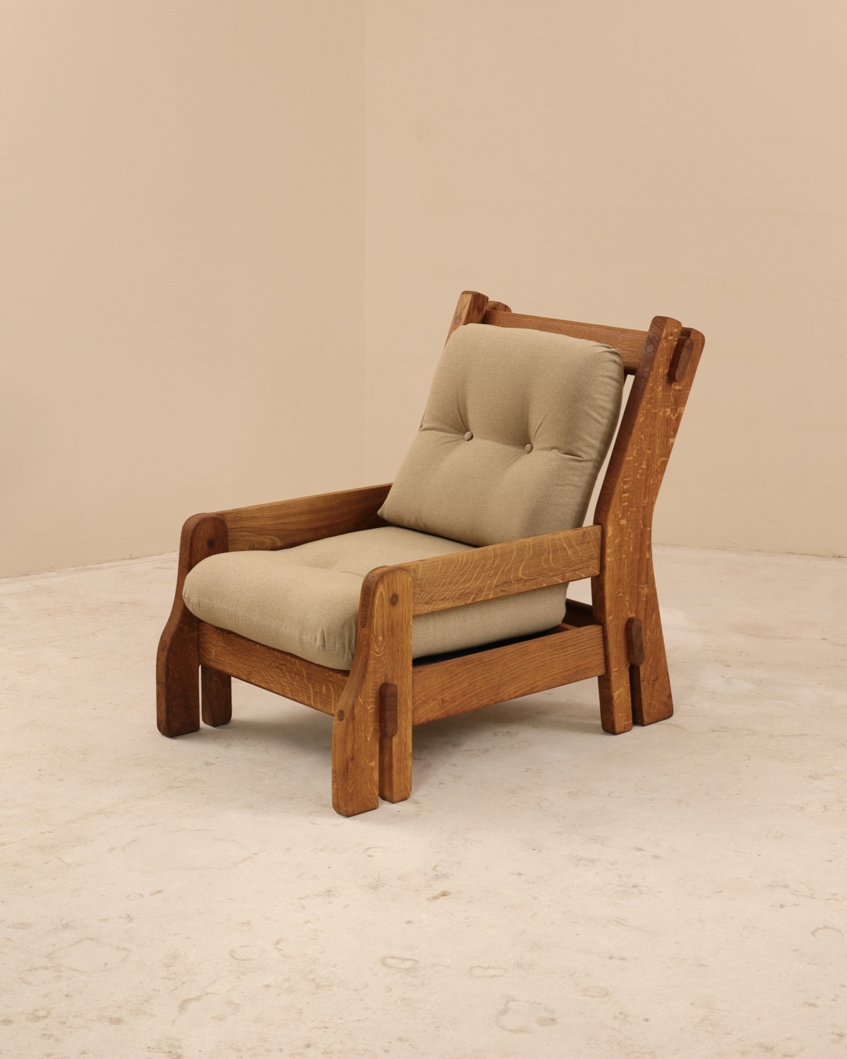 Fauteuil brutaliste, en chêne, France, 1970&rsquo;s
